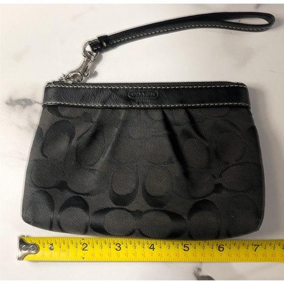 Y2K Vintage Coach Signature Wristlet in Black - Picture 4 of 5